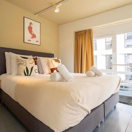 Shway - The Red With Pearls Apartment Antwerp Exterior photo