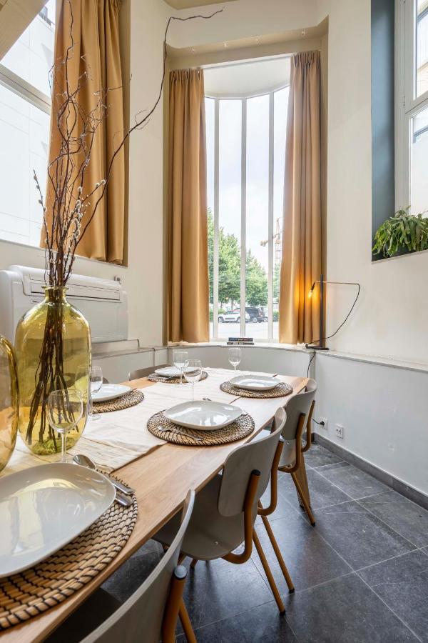Shway - The Red With Pearls Apartment Antwerp Exterior photo