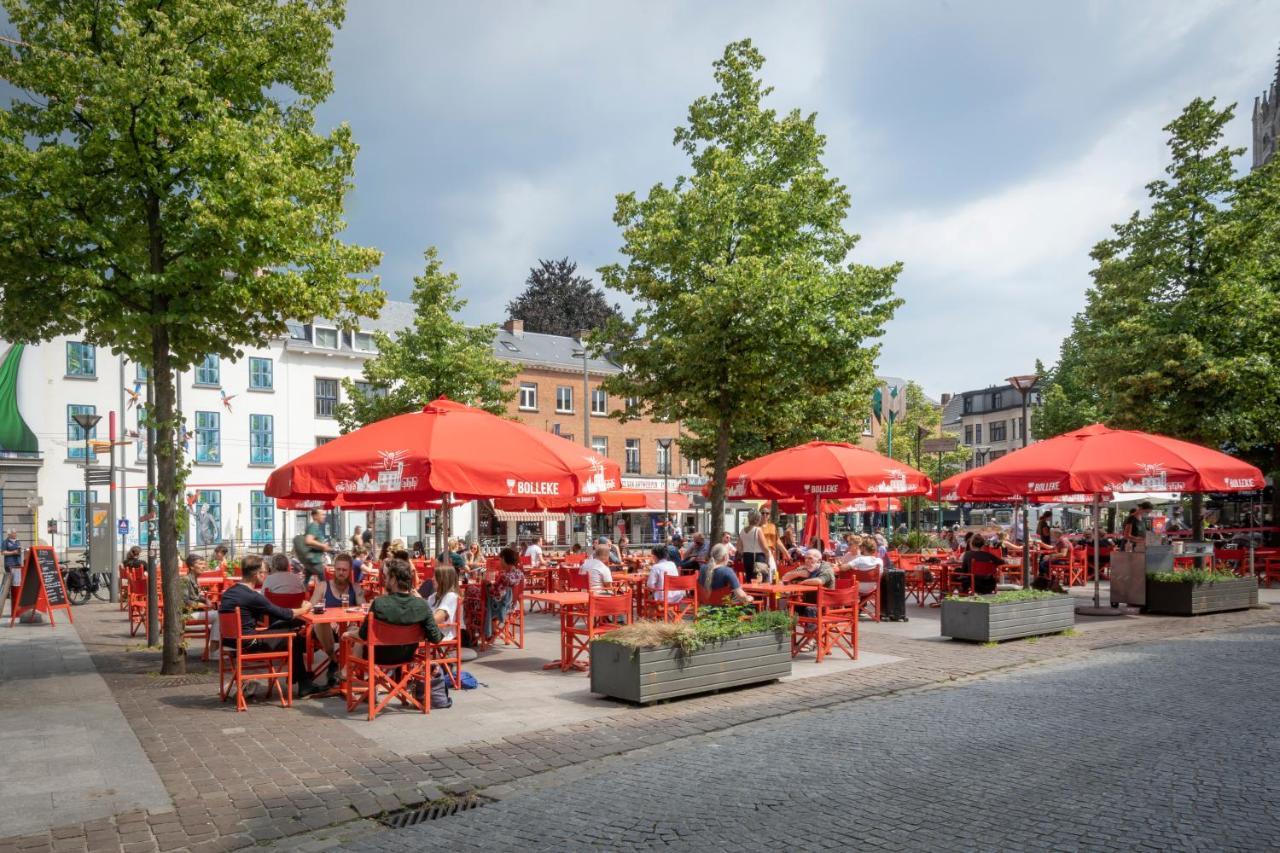 Shway - The Red With Pearls Apartment Antwerp Exterior photo