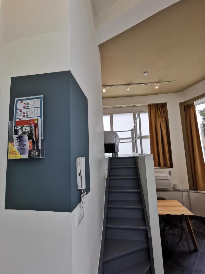Shway - The Red With Pearls Apartment Antwerp Exterior photo